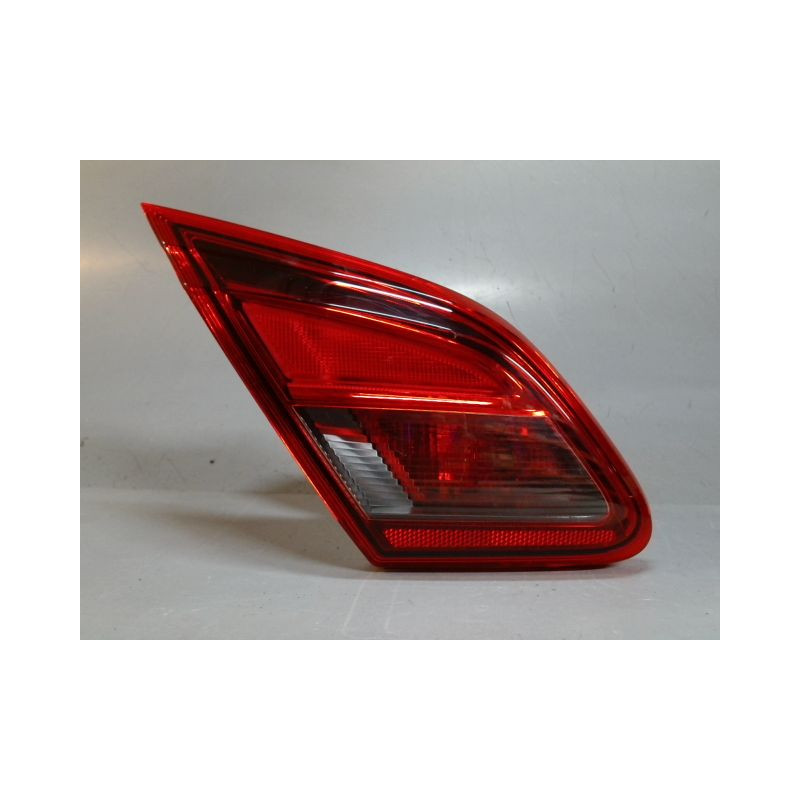 FEU ARRIERE INTERIEUR GAUCHE OPEL CORSA