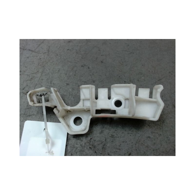 SUPPORT PARE-CHOC AVD RENAULT MEGANE