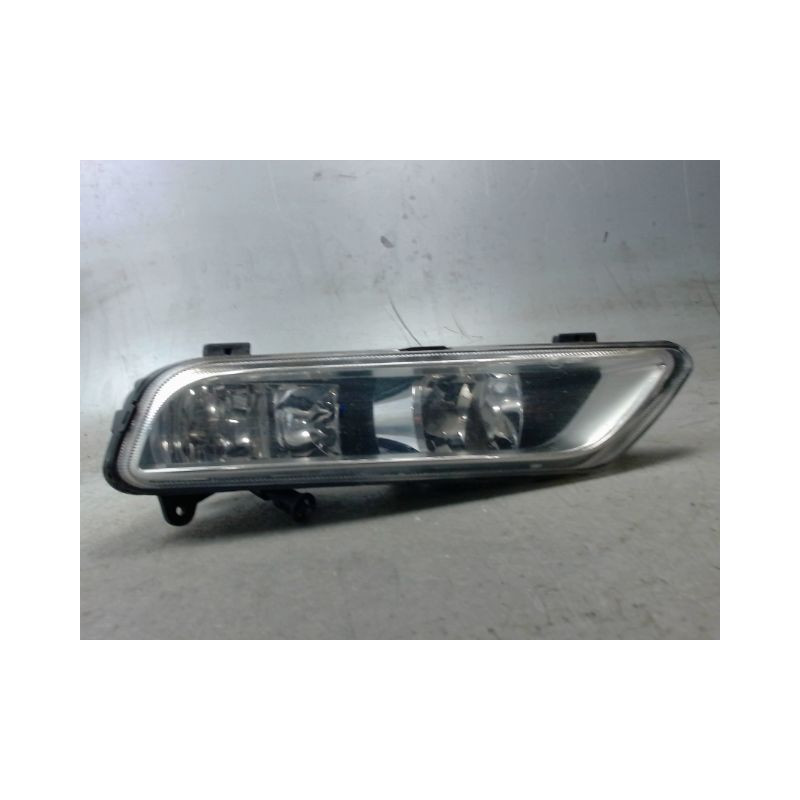 PHARE ANTIBROUILLARD AVANT DROIT VOLKSWAGEN PASSAT