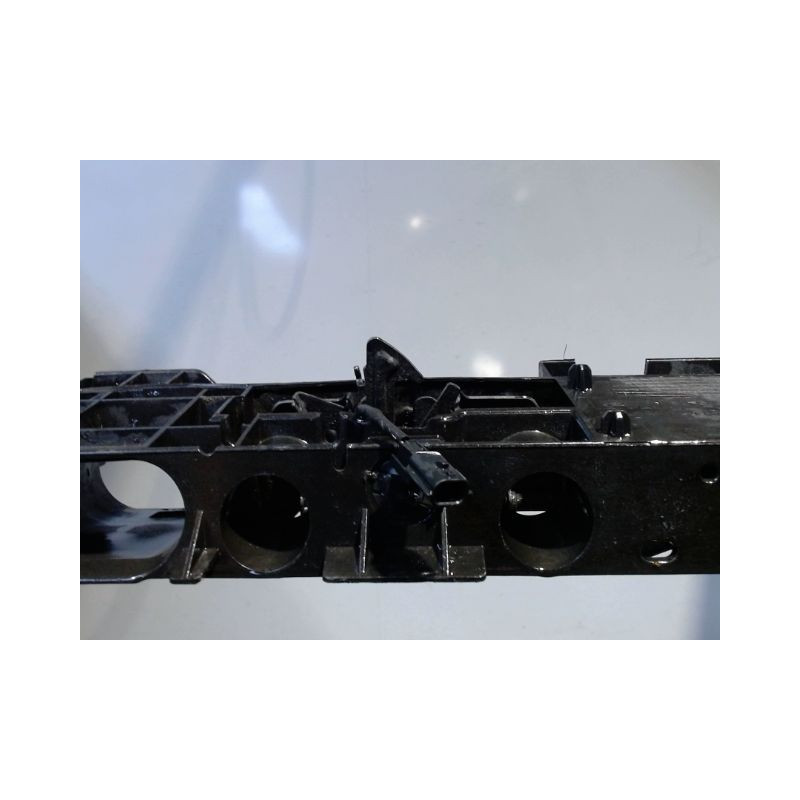 TRAVERSE SUPERIEURE ARMATURE AVANT RENAULT CLIO IV