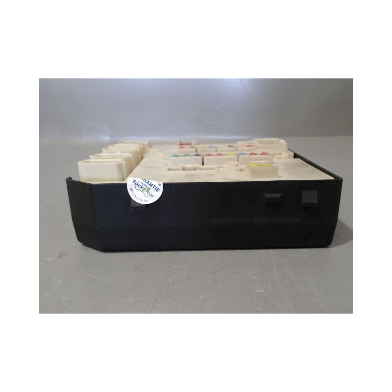 BOITE A FUSIBLES RENAULT LAGUNA III 2007-