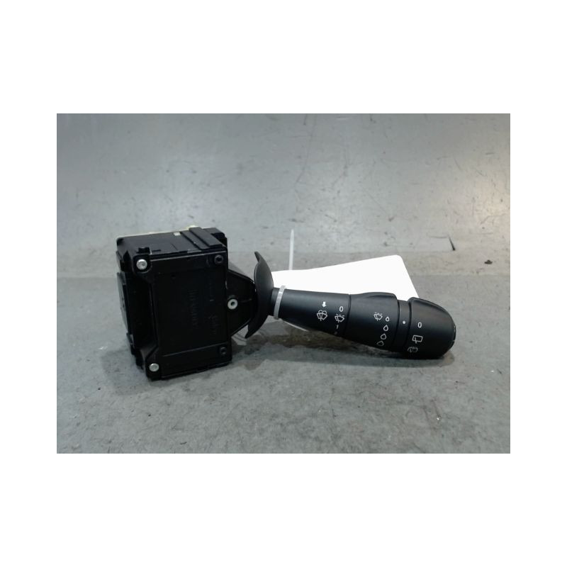 COMMANDE ESSUIE GLACE RENAULT CAPTUR