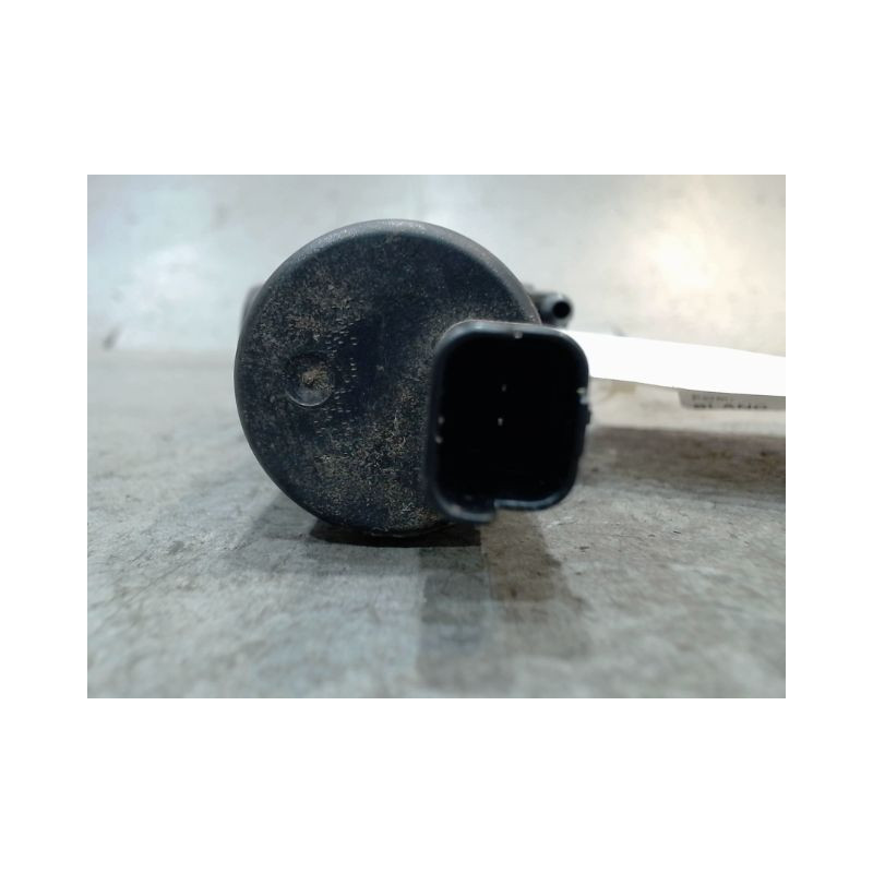 POMPE LAVE-GLACE AVANT DACIA DOKKER