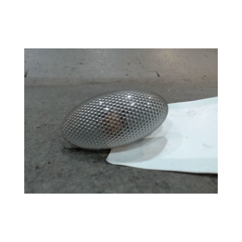 REPETITEUR AILE GAUCHE PEUGEOT 307