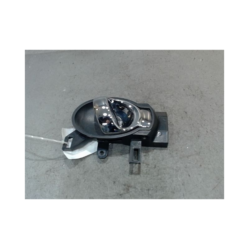 POIGNEE INTERIEURE PORTE AVANT DROIT NISSAN JUKE