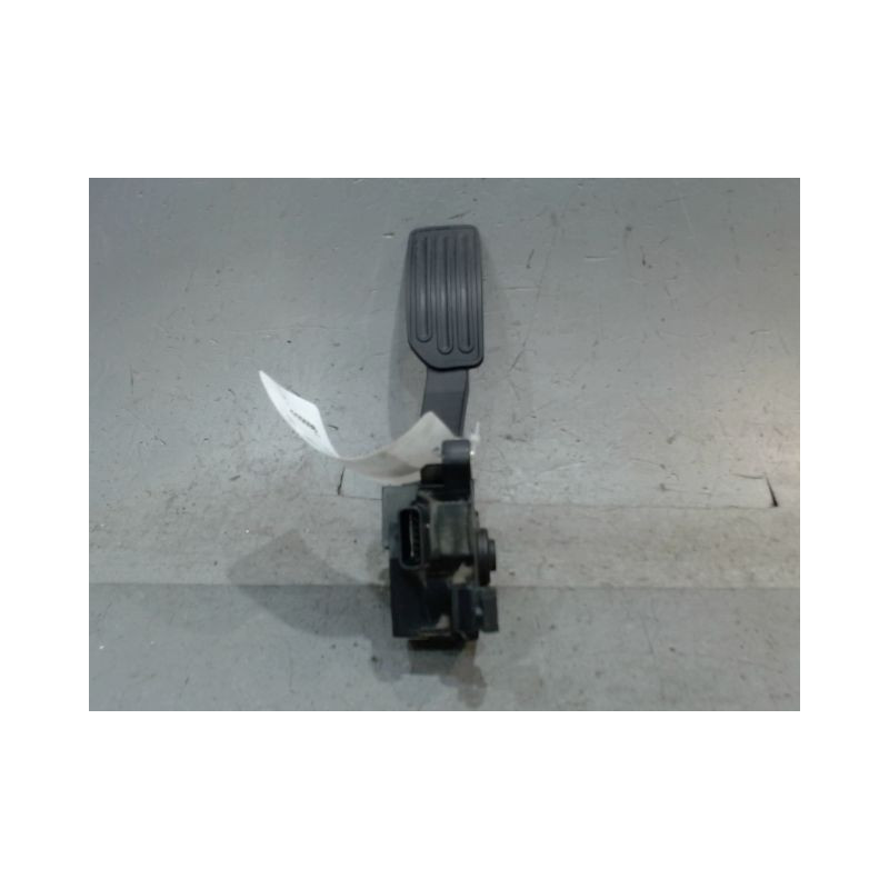 PEDALE ACCELERATEUR NISSAN JUKE