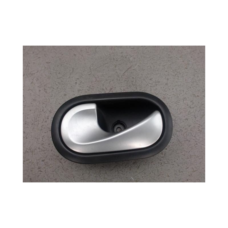 POIGNEE INTERIEURE PORTE AVANT GAUCHE RENAULT MODUS