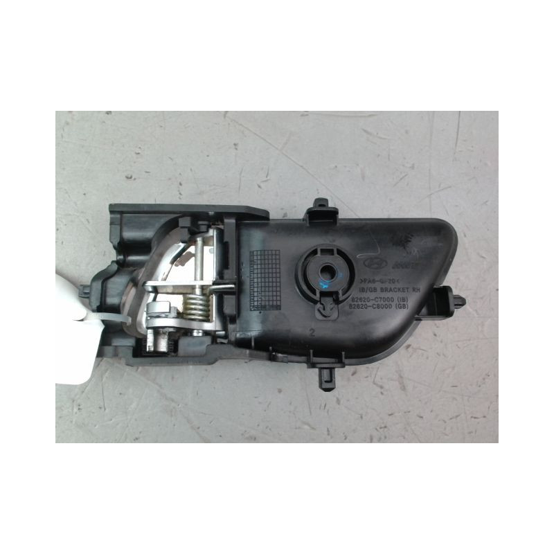 POIGNEE INTERIEURE PORTE AVANT DROIT HYUNDAI I20