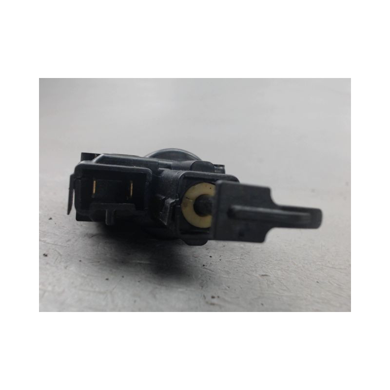 ACTIONNEUR TRAPPE CARBURANT RENAULT CLIO