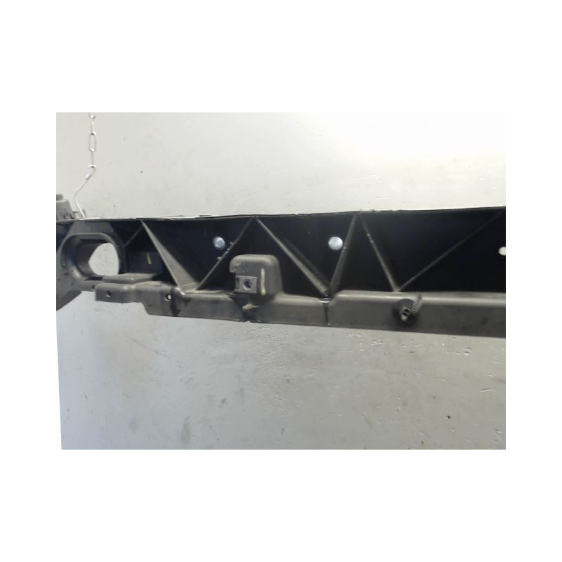 FACE AVANT RENAULT CLIO