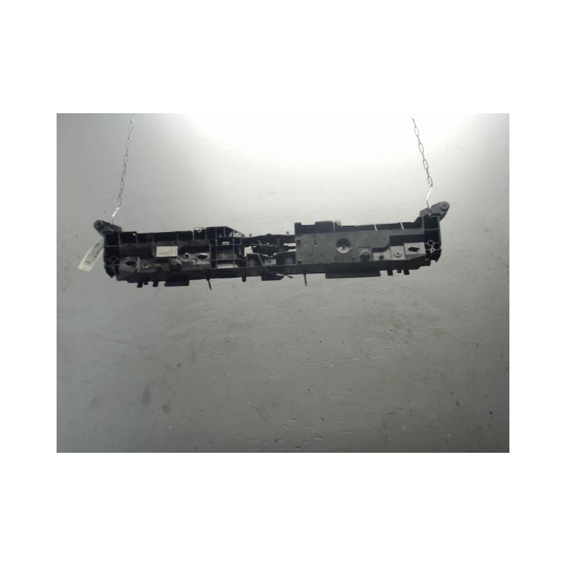 TRAVERSE SUPERIEURE ARMATURE AVANT RENAULT CLIO