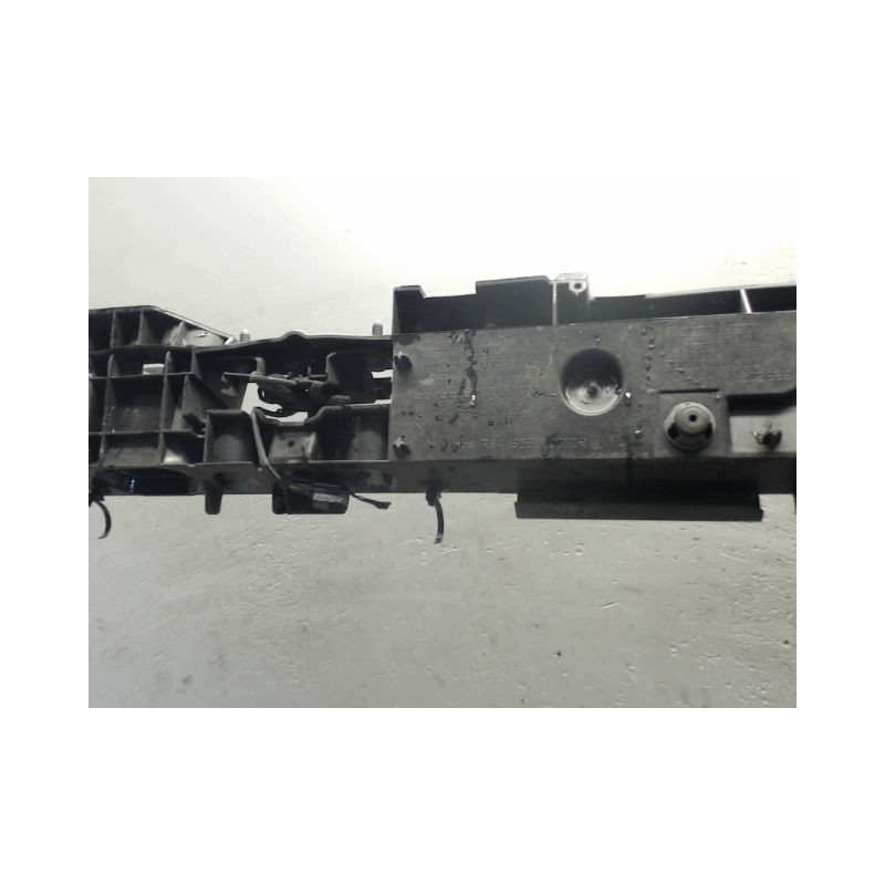 TRAVERSE SUPERIEURE ARMATURE AVANT RENAULT CLIO