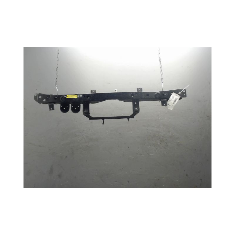 TRAVERSE SUPERIEURE ARMATURE AVANT NISSAN JUKE