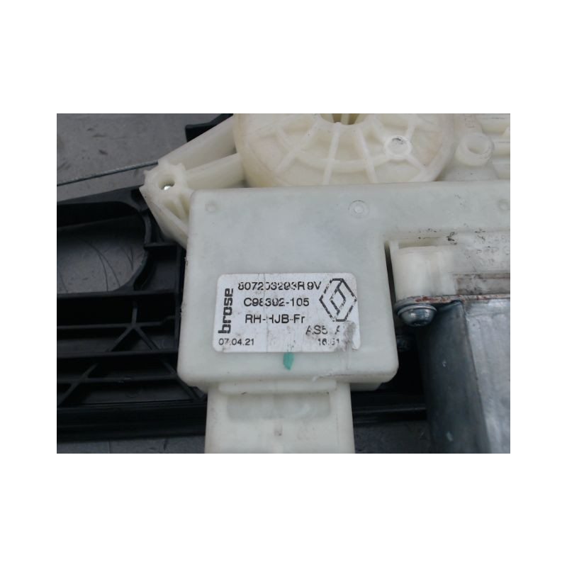 MECANISME LEVE-GLACE AVANT DROIT RENAULT CAPTUR