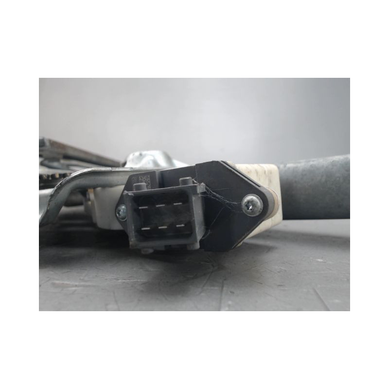 MECANISME LEVE-GLACE AVANT DROIT TOYOTA AVENSIS