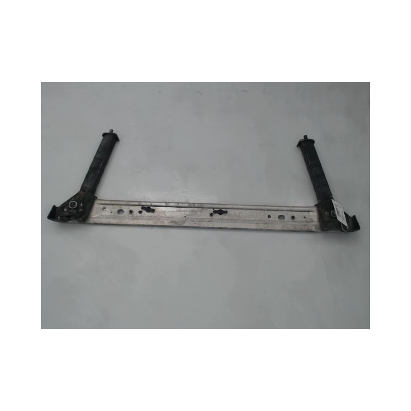 TRAVERSE INFERIEURE ARMATURE AVANT RENAULT SCENIC III 2009-