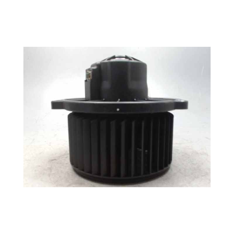 MOTEUR VENTILATEUR CHAUFFAGE KIA CARNIVAL