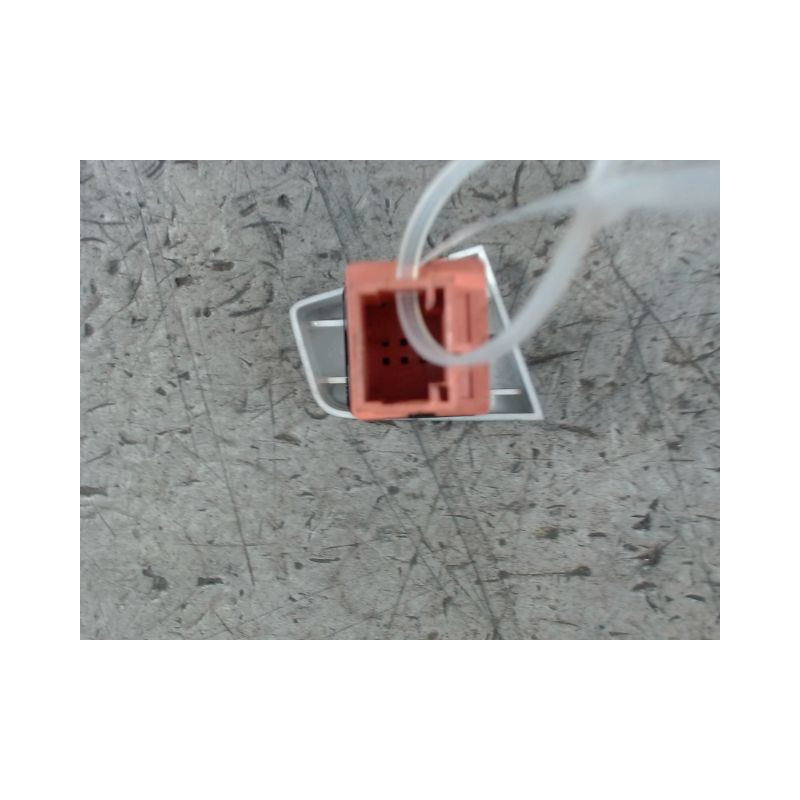BOUTON DE WARNING CITROEN C-ELYSEE