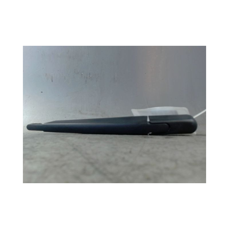 BRAS ESSUIE-GLACE ARRIERE DACIA SANDERO 2008-