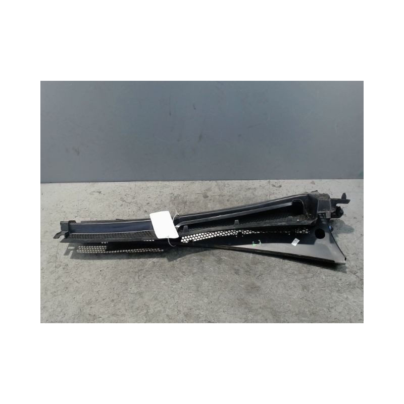 BAIE PARE BRISE PEUGEOT 208