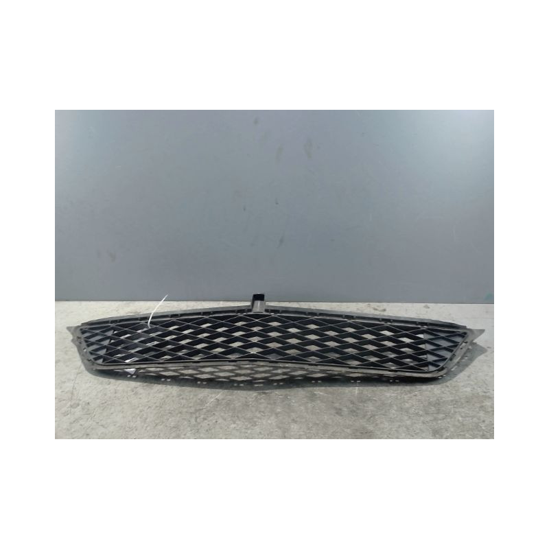 GRILLE PARE-CHOC AVANT MERCEDES CLASSE B 2008-