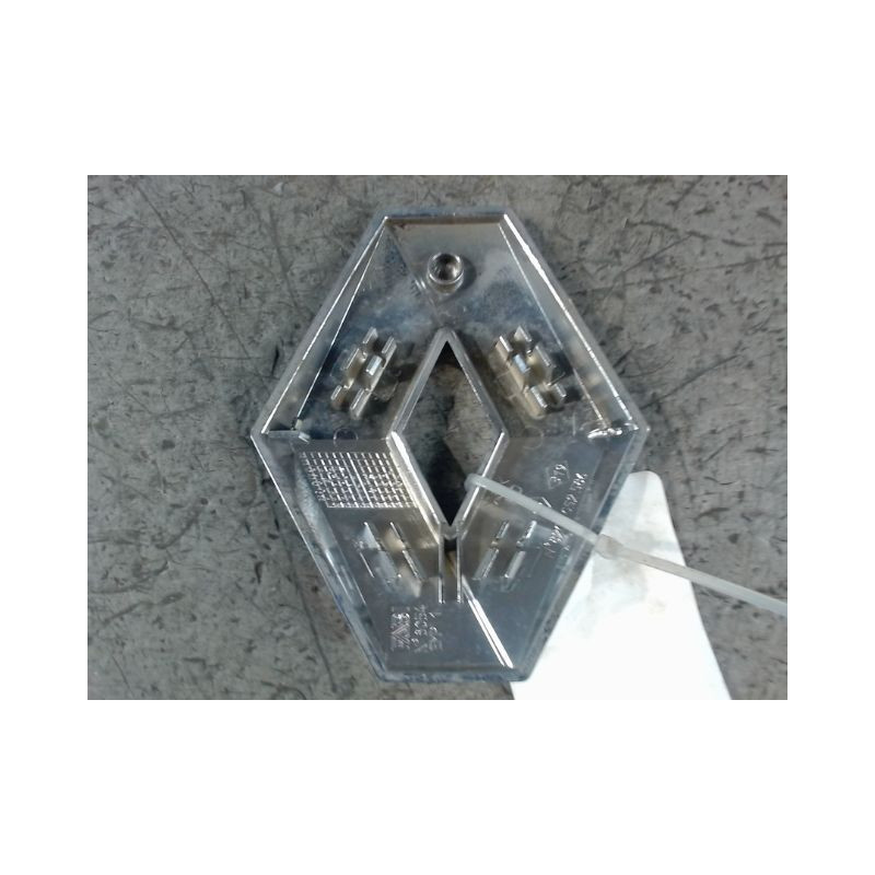 SIGLE CALANDRE RENAULT ESPACE 2002-