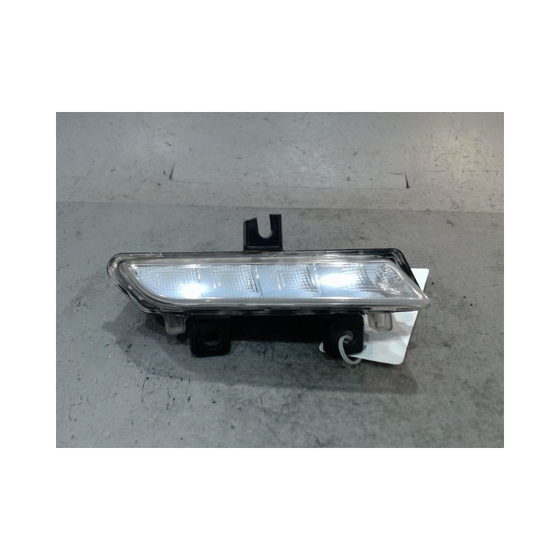 FEUX POSITION DROIT RENAULT CLIO