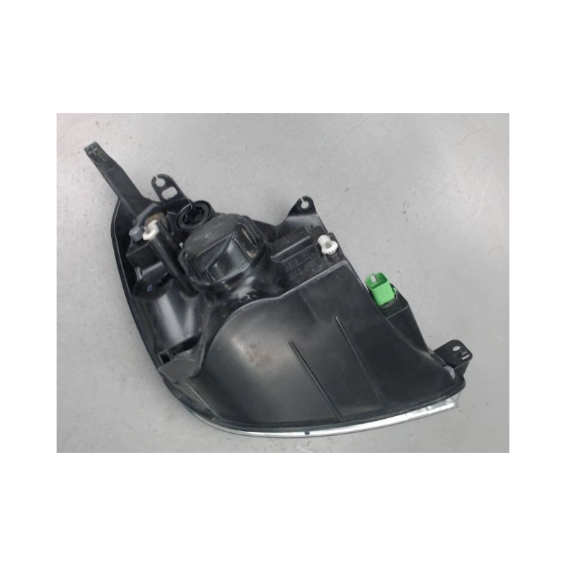 PHARE GAUCHE FORD FIESTA