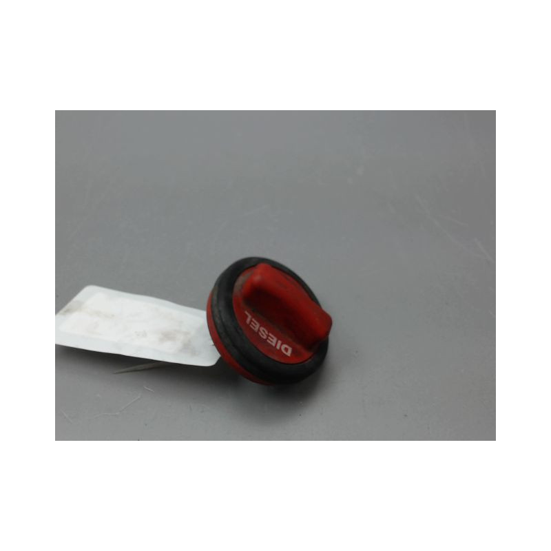 BOUCHON RESERVOIR A CARBURANT MERCEDES CLASSE CLK COUPE 2P II (209) 2002-2009