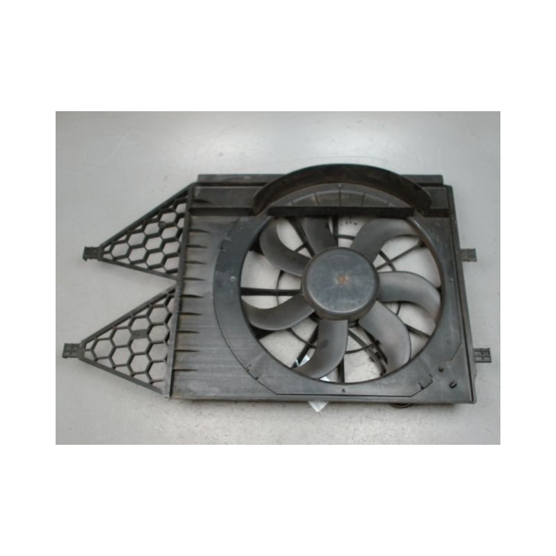 SUPPORT DE VENTILATEUR VOLKSWAGEN POLO