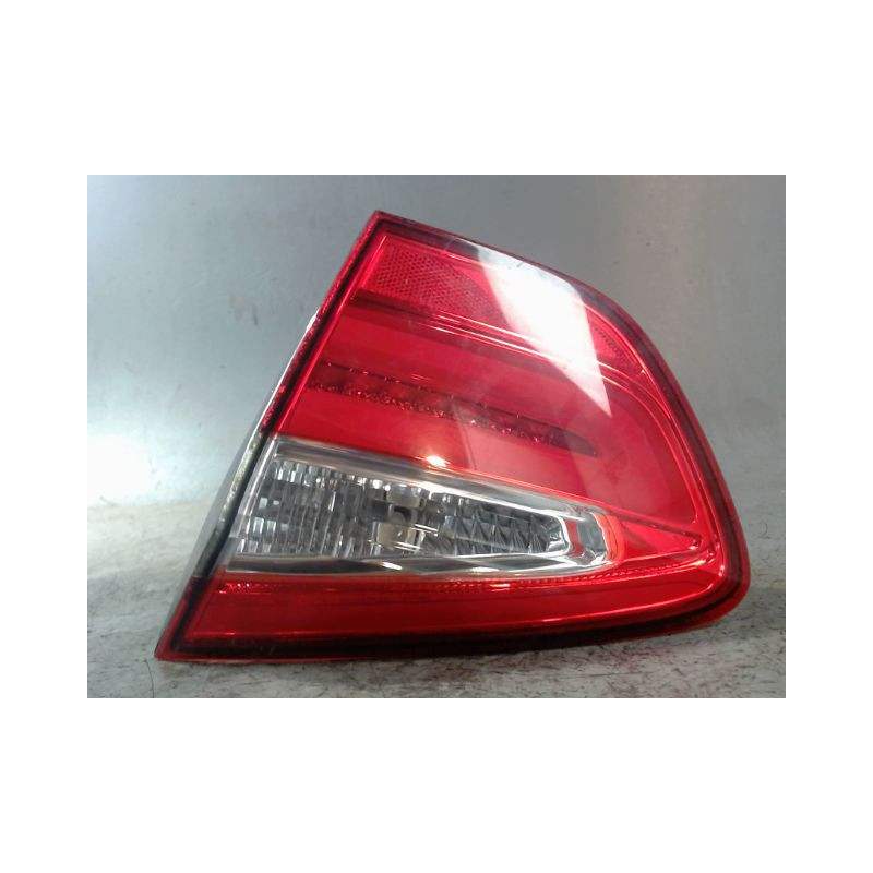 FEU ARRIERE INTERIEUR DROIT KIA RIO 2005-