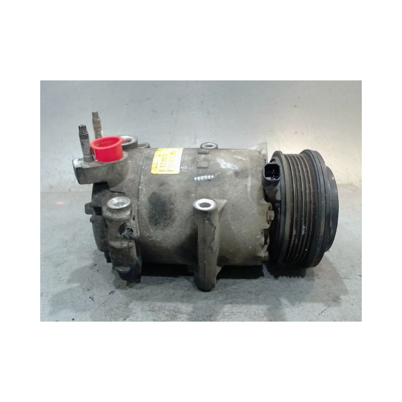 COMPRESSEUR AIR CONDITIONNE FORD FIESTA