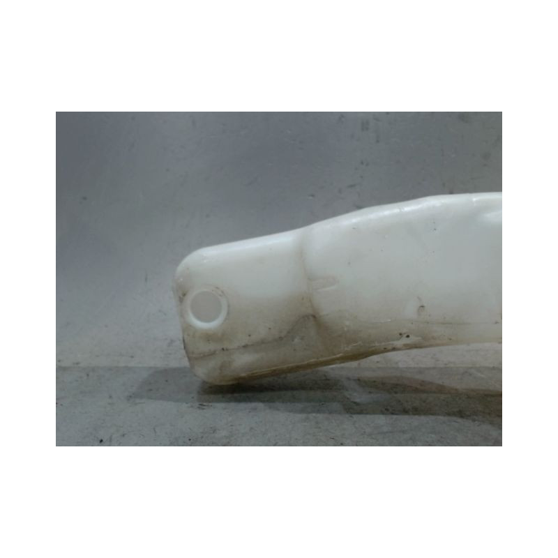 RESERVOIR LAVE-GLACE AVANT FORD FIESTA