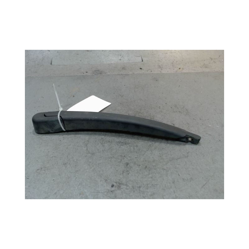 BRAS ESSUIE-GLACE ARRIERE FORD FIESTA