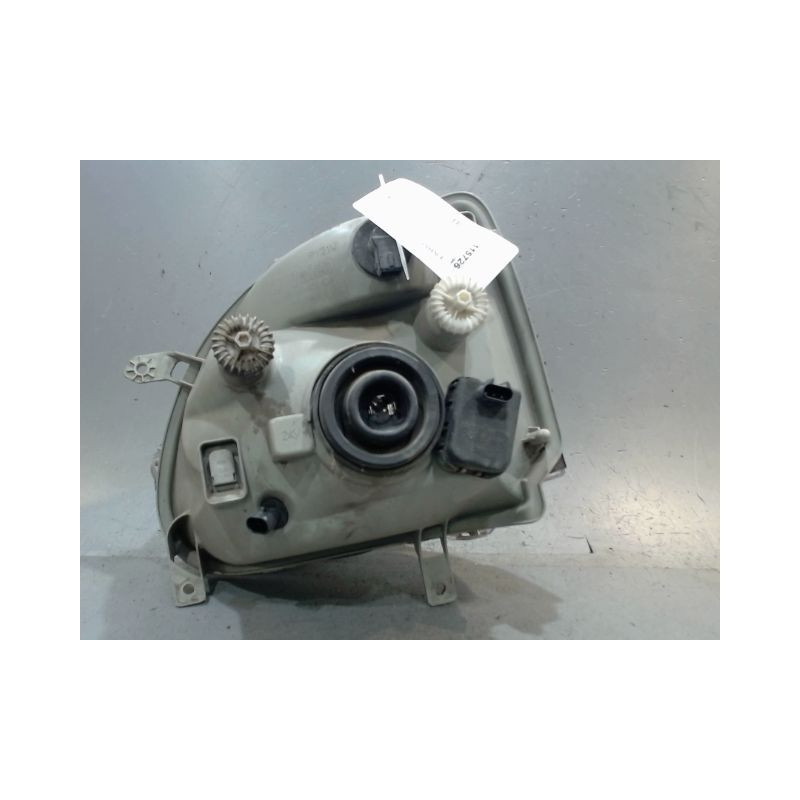 PHARE DROIT OPEL AGILA