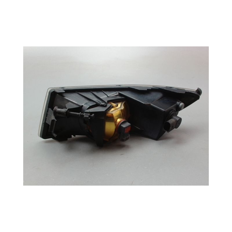 PHARE ANTIBROUILLARD AVANT DROIT SKODA FABIA