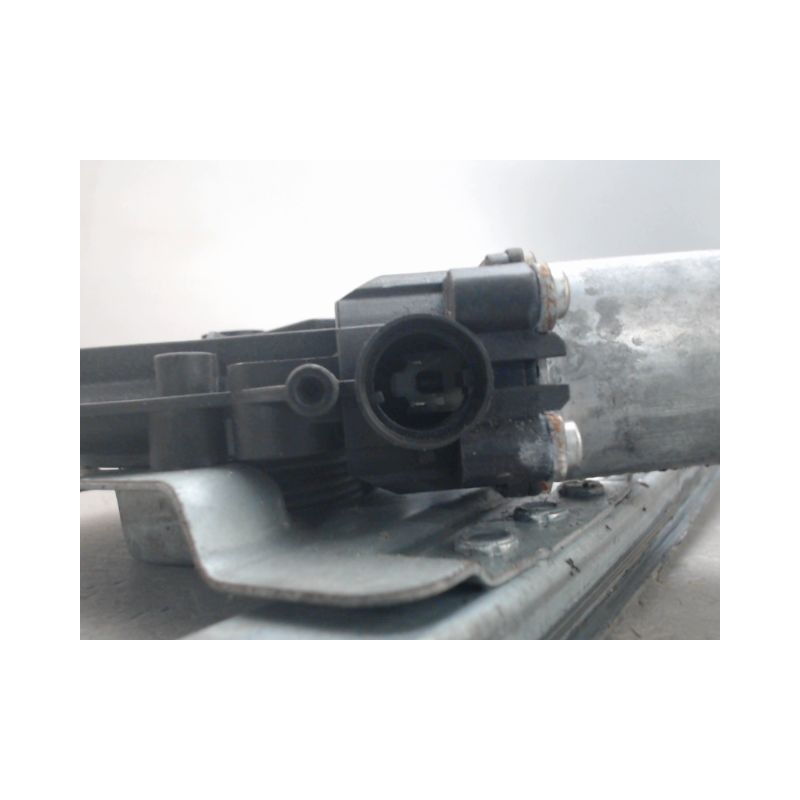 MECANISME LEVE-GLACE AVANT DROIT DACIA LOGAN