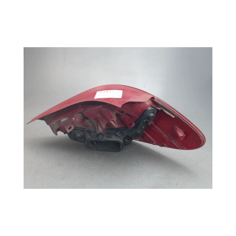 FEU ARRIERE GAUCHE  PEUGEOT 207