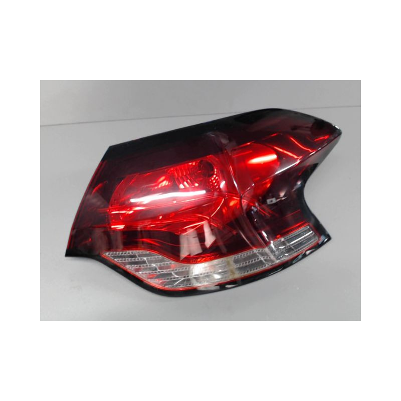 FEU ARRIERE DROIT CITROEN DS4