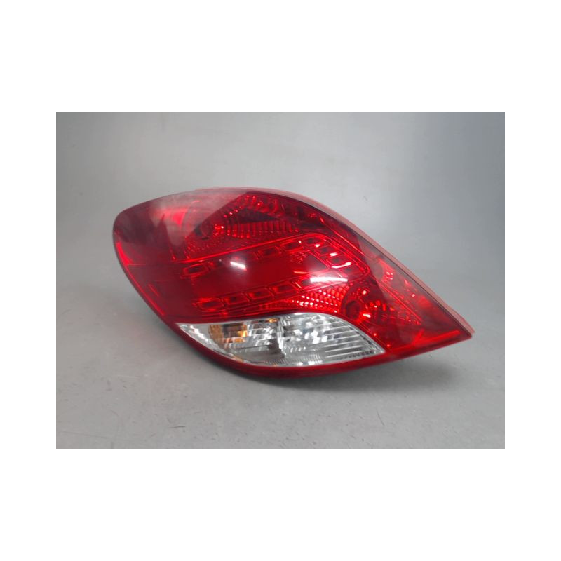 FEU ARRIERE GAUCHE  PEUGEOT 207