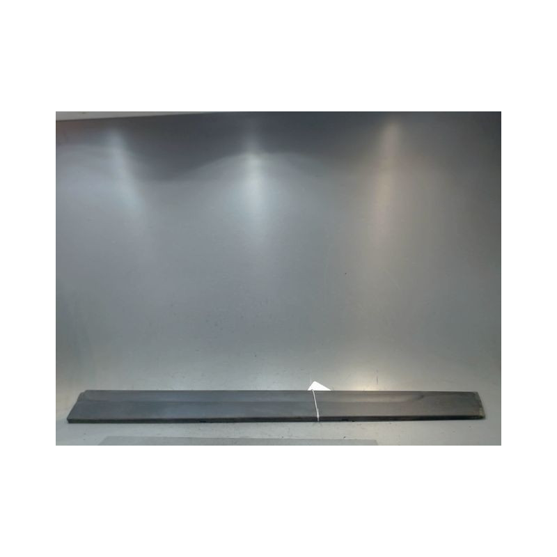 PROTECTION PORTE AVANT DROIT KIA SORENTO