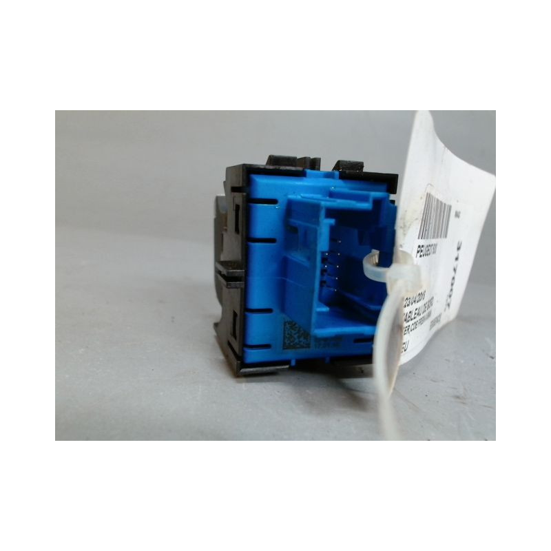 INTERIEUR COMMANDE FREIN A MAIN PEUGEOT 5008