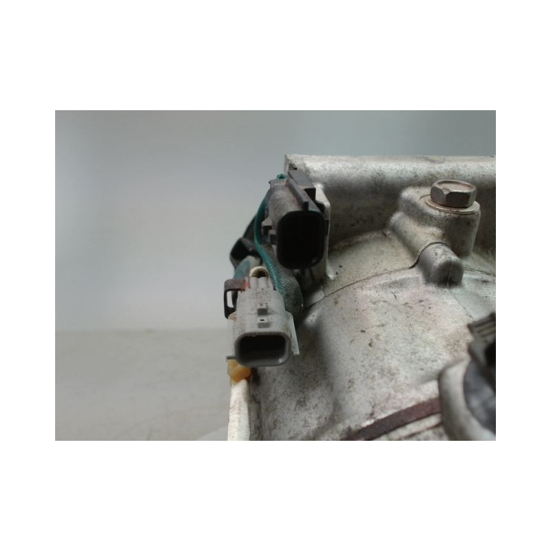 COMPRESSEUR AIR CONDITIONNE RENAULT CLIO
