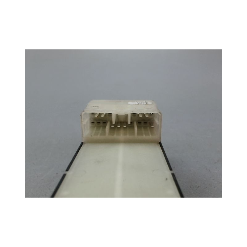 COMMANDE LEVE-GLACE PORTE AVG SUZUKI SWIFT III 2005-2011
