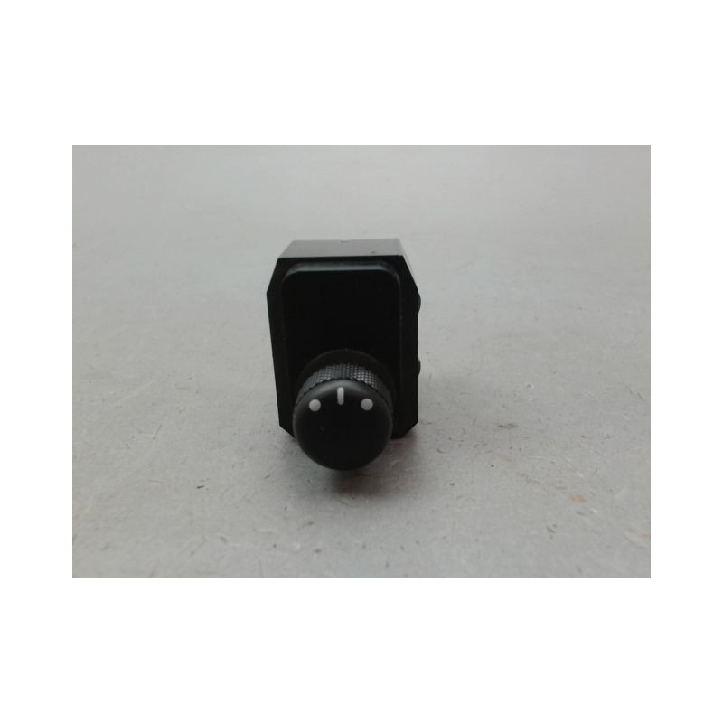 COMMANDE RETROVISSEUR EXTERIEUR ELECTRIQUE SUZUKI SWIFT III 2005-2011