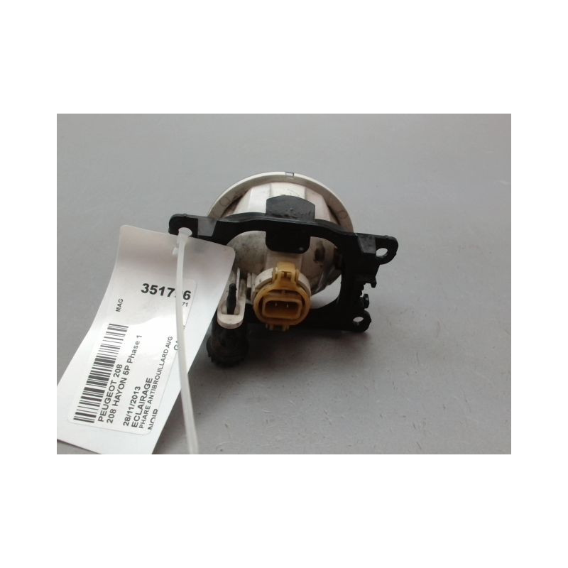 PHARE ANTIBROUILLARD AVANT GAUCHE PEUGEOT 208 Phase 1 2012-...