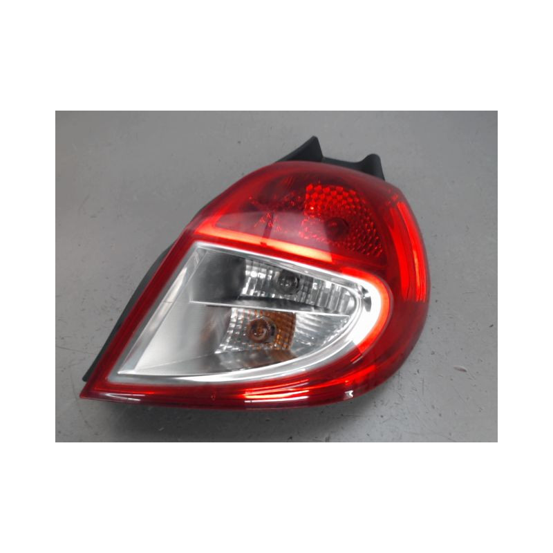 FEU ARRIERE DROIT RENAULT CLIO