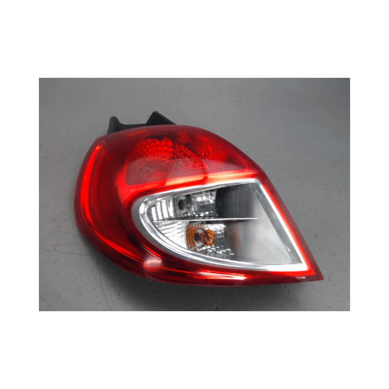 FEU ARRIERE GAUCHE  RENAULT CLIO