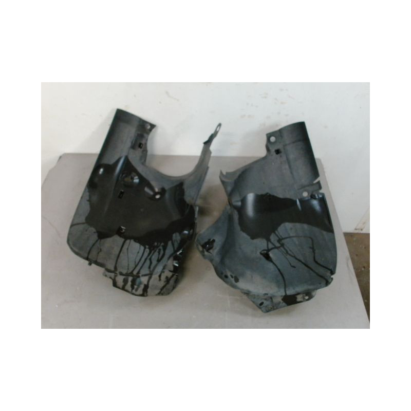 PARE-BOUE AVANT DROIT RENAULT CLIO