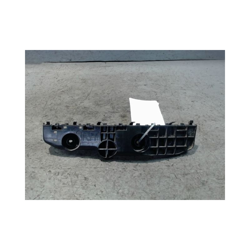 SUPPORT PARE-CHOC ARD NISSAN MICRA 2009-